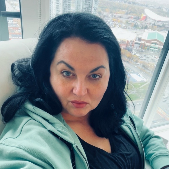 Meet your Posher, Elizabeth - Picture 1 of 1